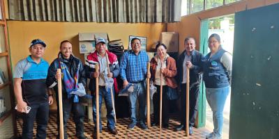 Más centros educativos cuentan con insumos para huertos escolares