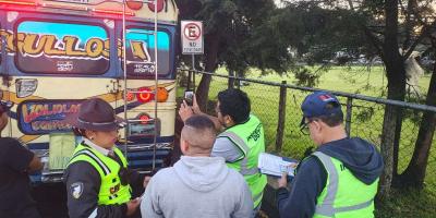 Bajar la velocidad para no frenar la vida, la DGT intensifica operativos contra imprudencias al volante