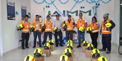 Seguridad que brilla: nuevos cascos con linterna refuerzan la respuesta a emergencias nocturnas en el AIMM