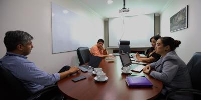 Esta iniciativa tiene como propósito principal garantizar que el personal cuente con las competencias necesarias para responder a los desafíos del sector
