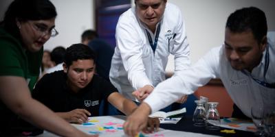 Equipo de municipalidades y de SEGEPLAN participó en el taller de innovación pública.