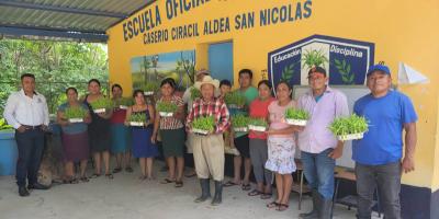Agricultores de Quezaltepeque capacitados en producción de forrajes sostenibles 