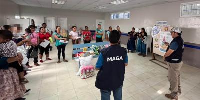 Familias de Izabal reciben alimentos y charlas de nutrición