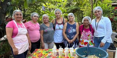 Mujeres de CADER zacapaneco capacitadas en temas de seguridad alimentaria 