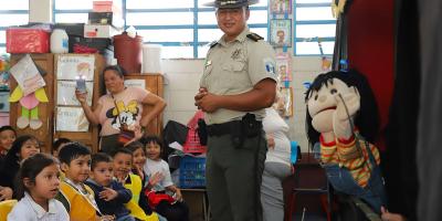 Paco y Lulú enseñan educación vial a niños de la Escuela República de Panamá