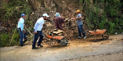 Restablecido el paso vehicular tras remoción de rocas en la Ruta RN-05