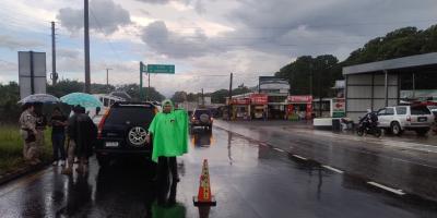 Provial regula el tránsito tras colisión vehicular en la ruta a El Salvador