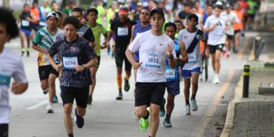 Miles de corredores se dieron cita este domingo en la Ciudad de Guatemala. 