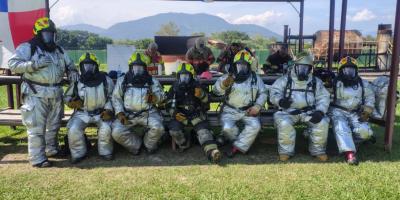 El Servicio de Salvamento y Extinción de Incendios (SSEI) del Aeropuerto Internacional La Aurora informa que seis de sus bomberos concluyeron satisfactoriamente el Curso Recurrente de Fuego Vivo, impartido en el Instituto Centroamericano de Capacitación Aeronáutica Especializada (ICCAE).