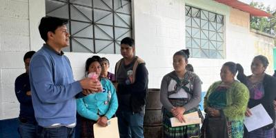 Dan acompañamiento a entregas de asistencia alimentaria en Totonicapán