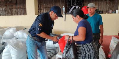Reciben raciones alimentarias por su trabajo en proyectos comunitarios