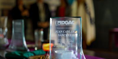 En total, 19 colaboradores fueron reconocidos por su extensa y valiosa labor dentro de la DGAC. Su compromiso, disciplina y vocación dejan un legado que inspira a las actuales y futuras generaciones de profesionales de la aeronáutica.