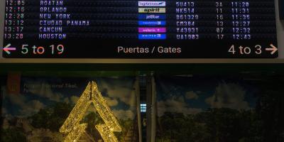 El objetivo de esta iniciativa es crear un ambiente cálido y festivo que dé la bienvenida y despedida tanto a viajeros nacionales como internacionales durante una de las temporadas más concurridas del año.