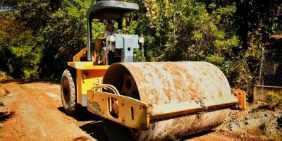 Caminos mejora rutas de oriente que benefician a más de 8 mil habitantes