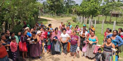Más 6 mil aves mejoradas benefician a familias rurales de Petén