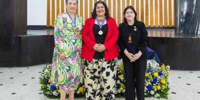 El MCD entregó la Medalla de Honor al Mérito Popol Wuj. 