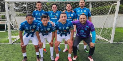 El equipo ganador del Torneo de Fútbol 7. 