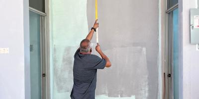 La pintura de la terminal aérea permitirá prolongar la vida útil de la infraestructura, protegiendo las superficies contra el deterioro causado por las condiciones climáticas y el paso del tiempo.