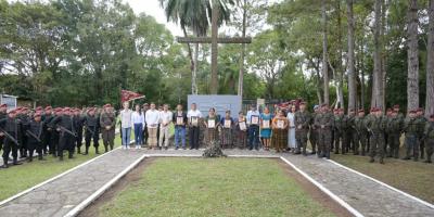 Ejército de Guatemala conmemora el 20 aniversario del fallecimiento de Kaibiles en Misiones de Paz en la República del Congo.