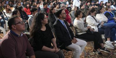 Decenas de jóvenes participaron en la charla informativa sobre becas que ofrece China (Taiwán)