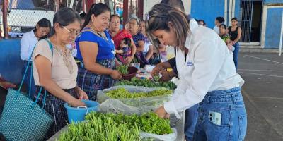 Entrega de pilones en Suchitepéquez impulsan el establecimiento de huertos familiares