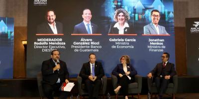 Ministra de Economía resalta el trabajo de la cartera para impulsar el desarrollo económico del país. 