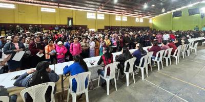 Familias de La Unión reciben raciones alimentarias