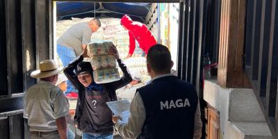 Más de 30 mil familias reciben apoyo alimentario en distintos departamentos del país