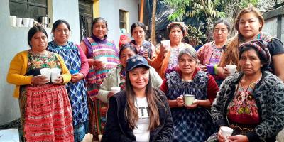 Mujeres capacitadas en empoderamiento y bienestar del hogar