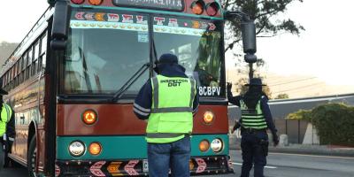 Operativo de la DGT y PROVIAL detecta buses con documentos vencidos y sobrecarga