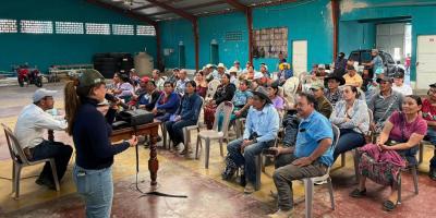 Capacitan a productores pecuarios para prevenir y controlar el Gusano Barrenador 