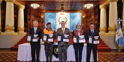 Correos de Guatemala presenta emisión postal conmemorativa por los 50 años del terremoto de 1976