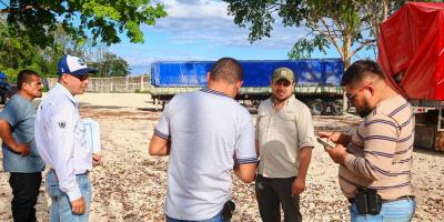 Continúan jornadas para tramitar licencias sanitarias de transporte en Petén