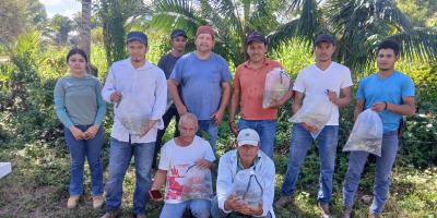 Entregan alevines en Melchor de Mencos