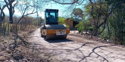 Acondicionan camino entre El Amatillo e Ipala y Concepción Las Minas