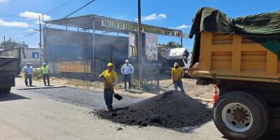 Bacheo en ruta entre San Raymundo y El Carrizal avanza