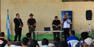 Más de 50 pilotos refuerzan la seguridad vial en jornada de capacitación liderada por la DGT y PROVIAL