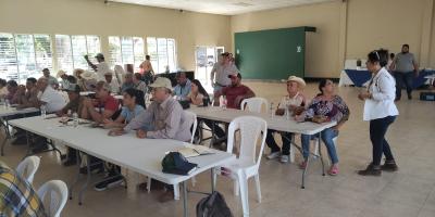 Técnicos y ganaderos de Zacapa aprenden prevención y control del Gusano Barrenador