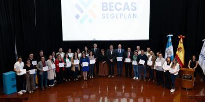 La cantidad de becarios en 2026 subió a 333.