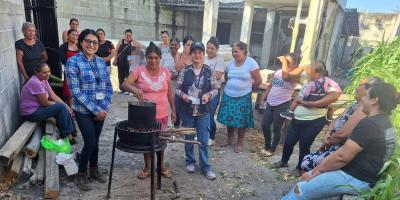 Jutiapanecas transforman plantas medicinales en productos de bienestar