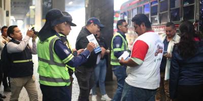 Pilotos de transporte extraurbano reciben capacitación en seguridad vial en Centra Sur