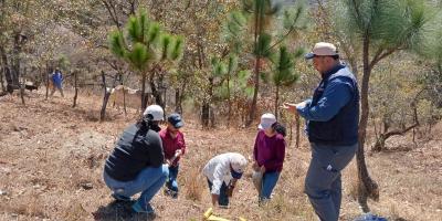 Toman muestras de suelo en Huehuetenango para fortalecer el mapa de fertilidad
