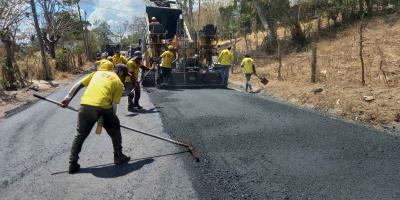 Reparan la carretera en Jutiapa y mejoran la conexión entre comunidades