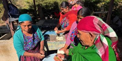 Capacitan a familias rurales en transformación de alimentos e inocuidad