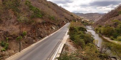 Avanzan trabajos viales en Chuarrancho con 2.5 kilómetros ya asfaltados