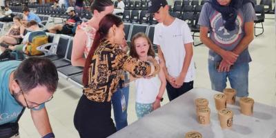 La actividad estuvo dirigida a viajeros que retornaban tras disfrutar de los atractivos del majestuoso Mundo Maya, fortaleciendo así el vínculo emocional con Guatemala y promoviendo su riqueza cultural.