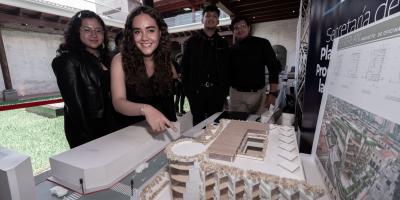 Los estudiantes expusieron sus proyectos en el Edificio Anexo de SEGEPLAN. 