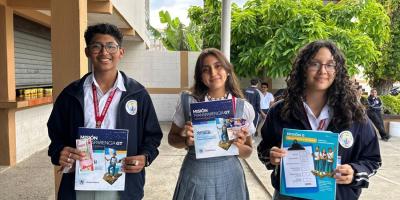 Jóvenes jalapanecos aprenden cómo los recursos públicos inciden en el desarrollo local