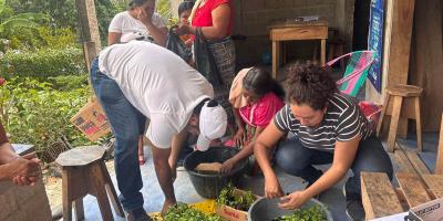 Entregan pilones de chile a grupos CADER de San Luis