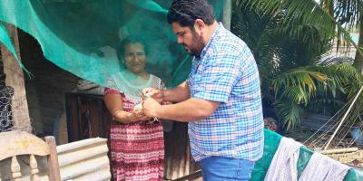 Jornada de vacunación avícola en El Chal